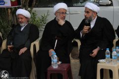 (١٣٠) جمع من أساتذة الحوزة العلمية وفضلائها ووكلاء المرجعية العليا في مقر الموقع المركزي للمشروع التبليغي للحوزة العلمية في زيارة الأربعين