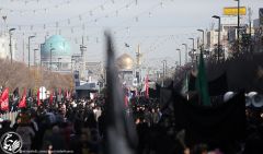 (١٧٧) حشود المؤمنين تتوجه الى مرقد السلطان لأدء مراسيم زيارة الاربعين