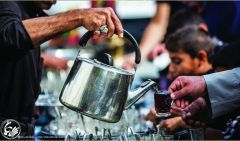 (٢٦٦) توزيع الشاي على زائرين الحسين في مسيرة الأربعين