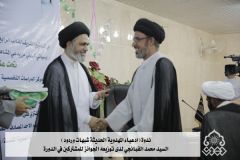 ندوة (ادعياء المهدوية الحديثة شبهات وردود) السيد محمد القبانجي لدى توزيعه الجوائز للمشتركين في الدورة