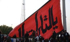 نصب راية لأربعينية الإمام الحسين (عليه السلام) على الحدود العراقية الايرانية