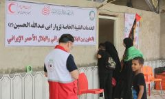 موكب العتبة المعصومية يقدم الخدمات لزوار الأربعين في طريق النجف الأشرف